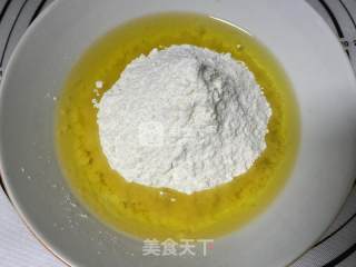 豆沙菊花酥的做法步骤：2