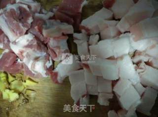 舌尖中国的大别山豆腐干--红烧肉烩豆腐果的做法步骤：1