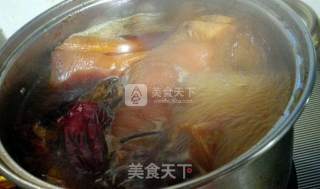 焖烧脱骨猪肘肉的做法步骤：11