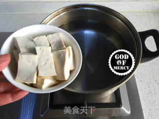 吉庆有余之黄颡鱼三珍滋补煲的做法步骤：8
