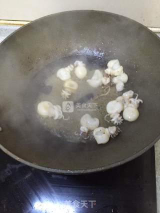 爆炒墨鱼仔的做法步骤：5