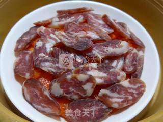 香肠蒸胡萝卜的做法步骤：9