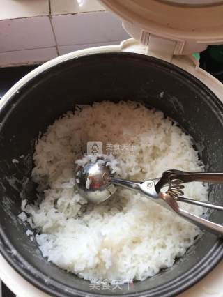 DIY饭团的做法步骤：1