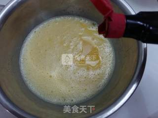 香草戚风蛋糕的做法步骤：5