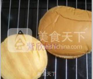 DIY美味鸡腿堡的做法步骤：1