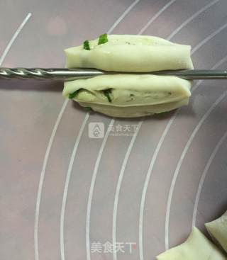 葱花卷的做法步骤：6