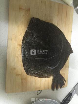 ～微波炉版清蒸多宝鱼～的做法步骤：1