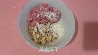 香菇酿肉的做法步骤：3