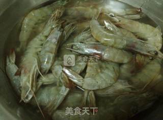 麻辣香锅虾的做法步骤：1