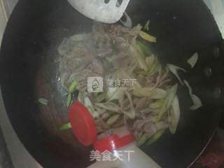 葱爆羊肉的做法步骤：5