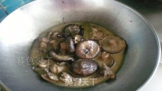 香菇炖鸭子的做法步骤：7
