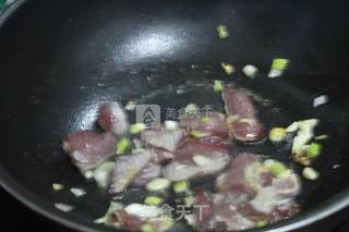 娃娃菜炒肉片的做法步骤：5