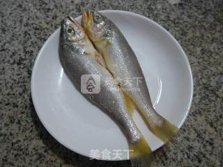 面结蒸小黄鱼的做法步骤：3