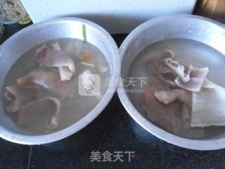 家常烧肉皮的做法步骤：4