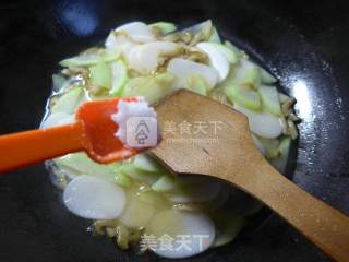 榨菜丝夜开花年糕汤的做法步骤：5