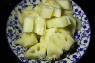 鲜藕炒排骨的做法步骤：2