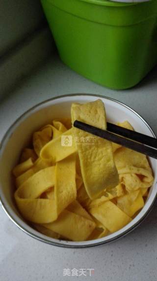 水煮蛋皮儿的做法步骤：4