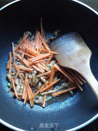 胡萝卜肉丝面的做法步骤：5