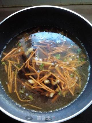 胡萝卜肉丝面的做法步骤：7