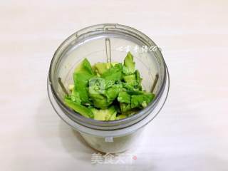 香蕉牛油果奶昔的做法步骤：4