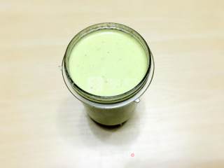 香蕉牛油果奶昔的做法步骤：6