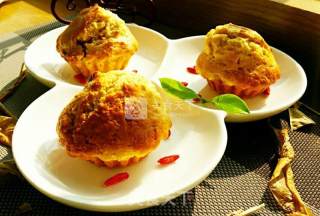 莓果马芬(BUTTERMILK BERRY MUFFINS)的做法步骤：7