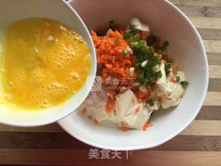 虾仁豆腐饼的做法步骤：3