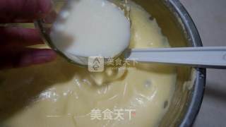 小熊维尼海绵蛋糕的做法步骤：6
