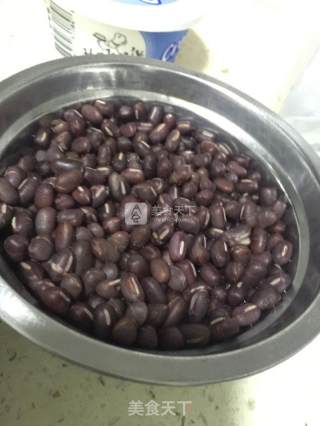椰汁红豆三色芋圆西米露的做法步骤：1