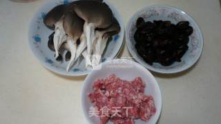 木耳白菜水饺的做法步骤：2