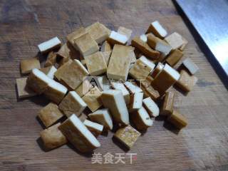 香干炒花生米的做法步骤：2