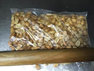 花生牛轧糖的做法步骤：1