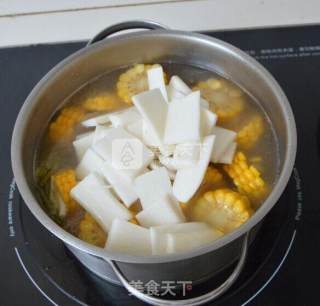 山药玉米排骨汤的做法步骤：7