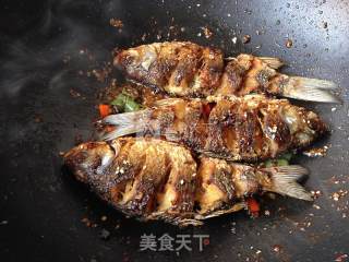干锅鲫鱼的做法步骤：10