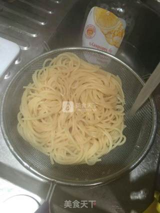 番茄虾仁意面的做法步骤：5