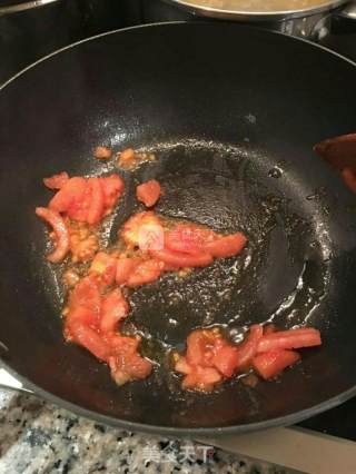 番茄虾仁意面的做法步骤：6
