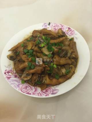圆菇烧鸡爪的做法步骤：9