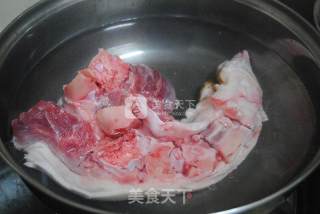 红焖猪手的做法步骤：1