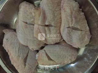 辣香鸡翅的做法步骤：2