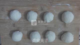 卷起吃也够味——火腿芝士小卷包的做法步骤：2