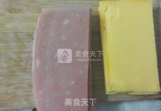 卷起吃也够味——火腿芝士小卷包的做法步骤：3