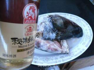 酱焖鱼头的做法步骤：2