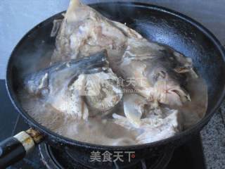 酱焖鱼头的做法步骤：10