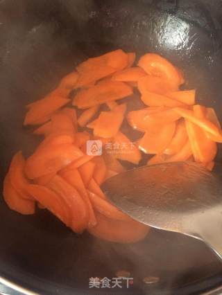 胡萝卜炒鸡蛋的做法步骤：3