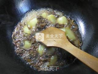 笋干菜煮土豆的做法步骤：5