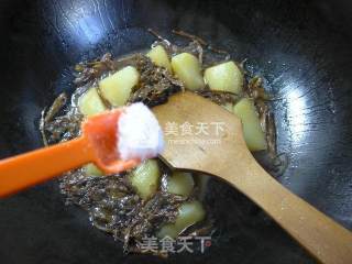 笋干菜煮土豆的做法步骤：6