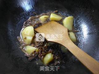 笋干菜煮土豆的做法步骤：8