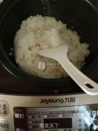 肉松寿司的做法步骤：1