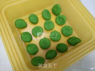 猪肉馅饼的做法步骤：1