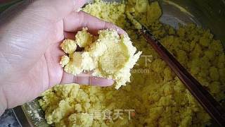 海鱼焖大饼子的做法步骤：2
